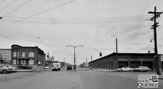 Saint-Sauveur dans les années 1960 : intersection Charest Ouest et Marie-de-l'Incarnation - Jean Cazes