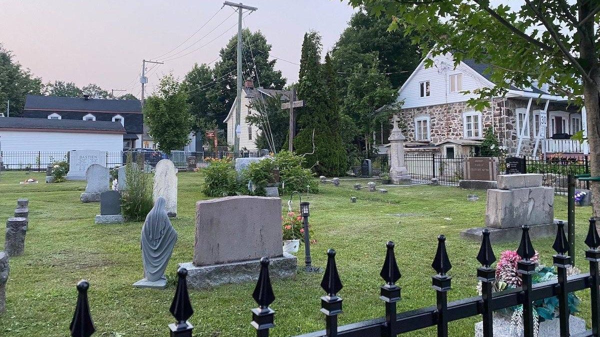 <em>Repose en paix</em> : à la découverte des cimetières de Québec  | 18 juillet 2023 | Article par Monquartier